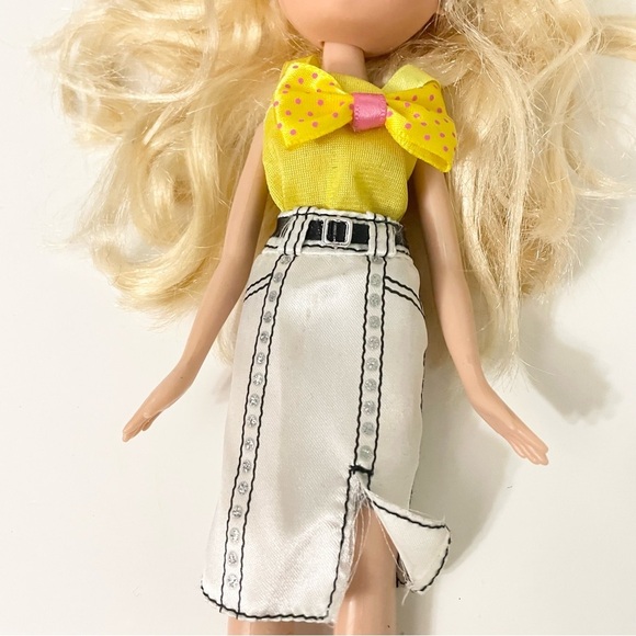 Bratz Doll Cloe MGA Doll - Picture 3 of 16